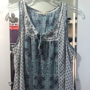 Sleeveless sheer shirt
